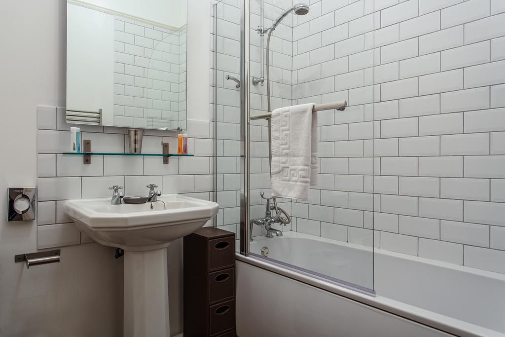 The Guesthouse East Eastbourne Bagian luar foto