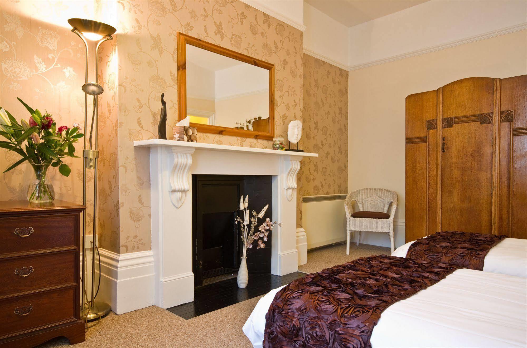 The Guesthouse East Eastbourne Bagian luar foto