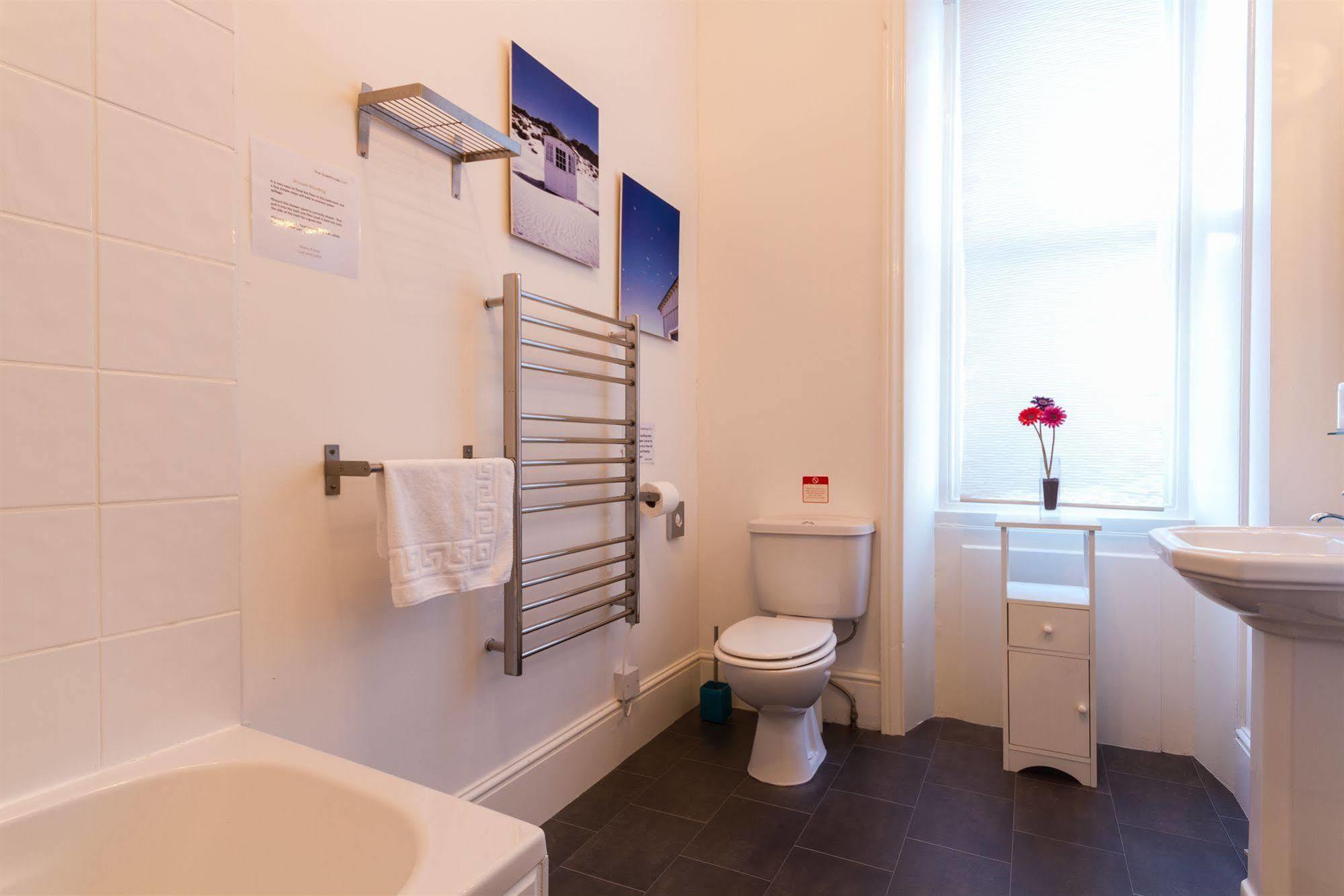 The Guesthouse East Eastbourne Bagian luar foto