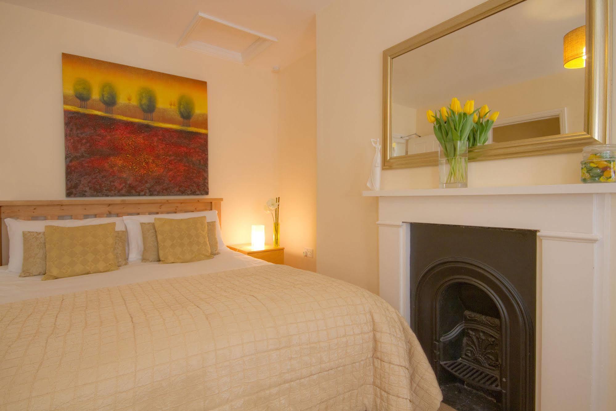 The Guesthouse East Eastbourne Bagian luar foto