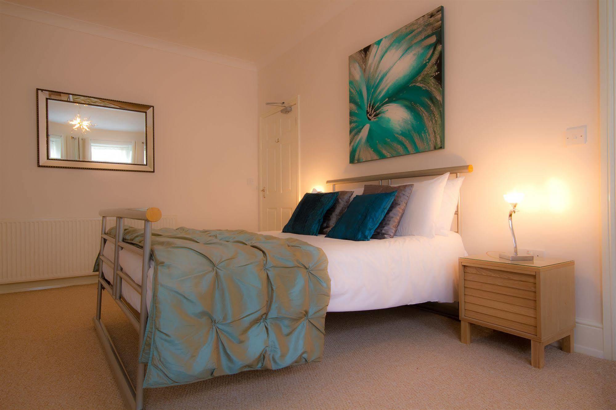 The Guesthouse East Eastbourne Bagian luar foto