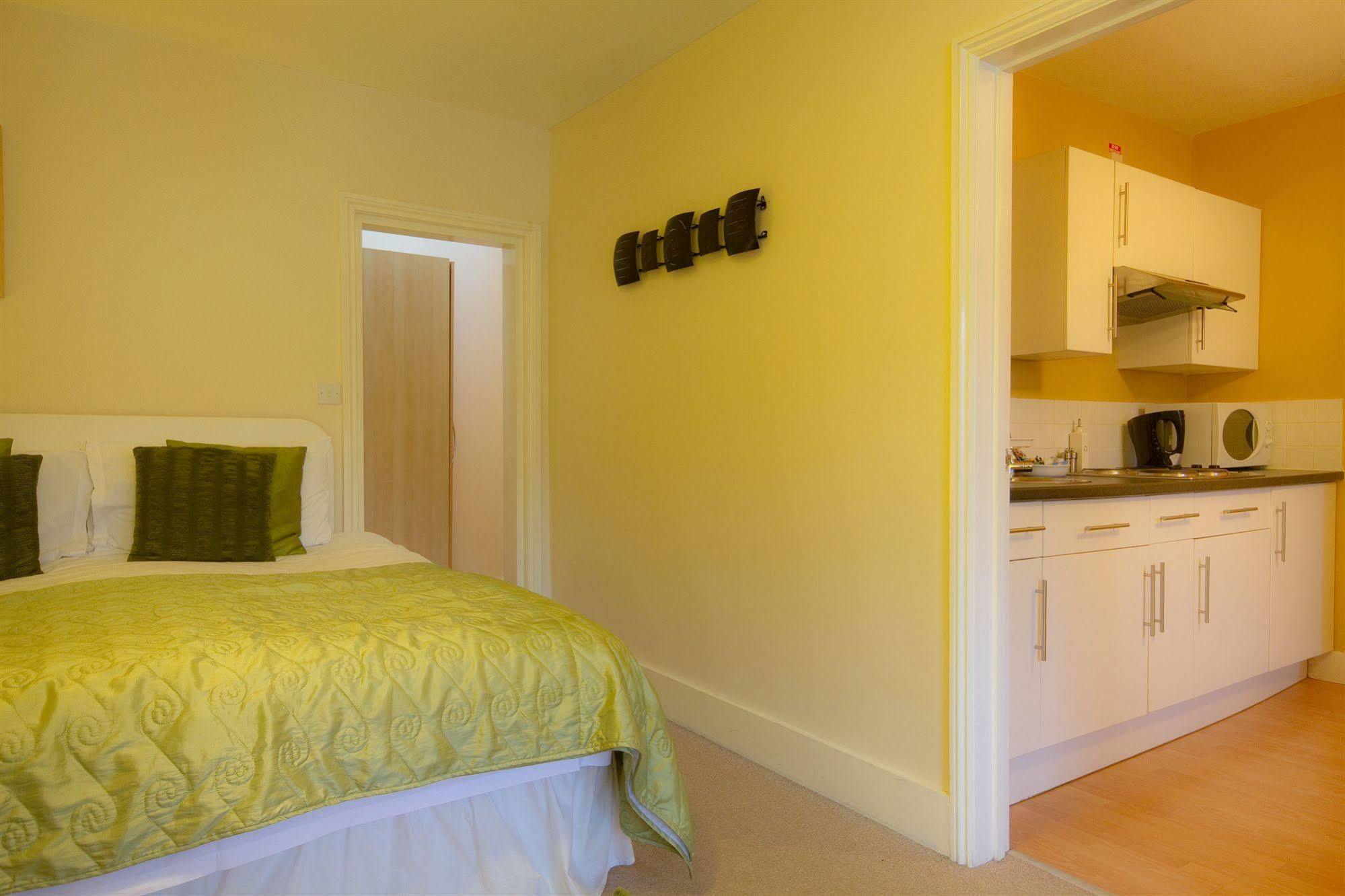The Guesthouse East Eastbourne Bagian luar foto
