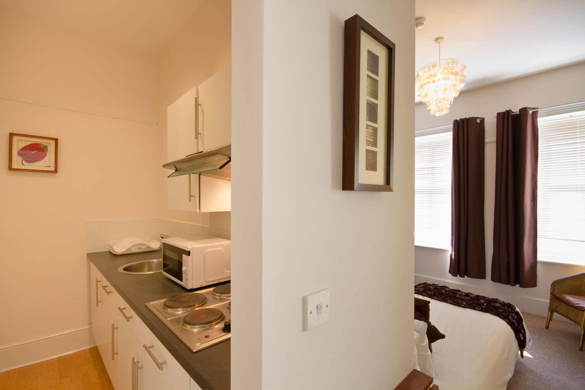 The Guesthouse East Eastbourne Bagian luar foto
