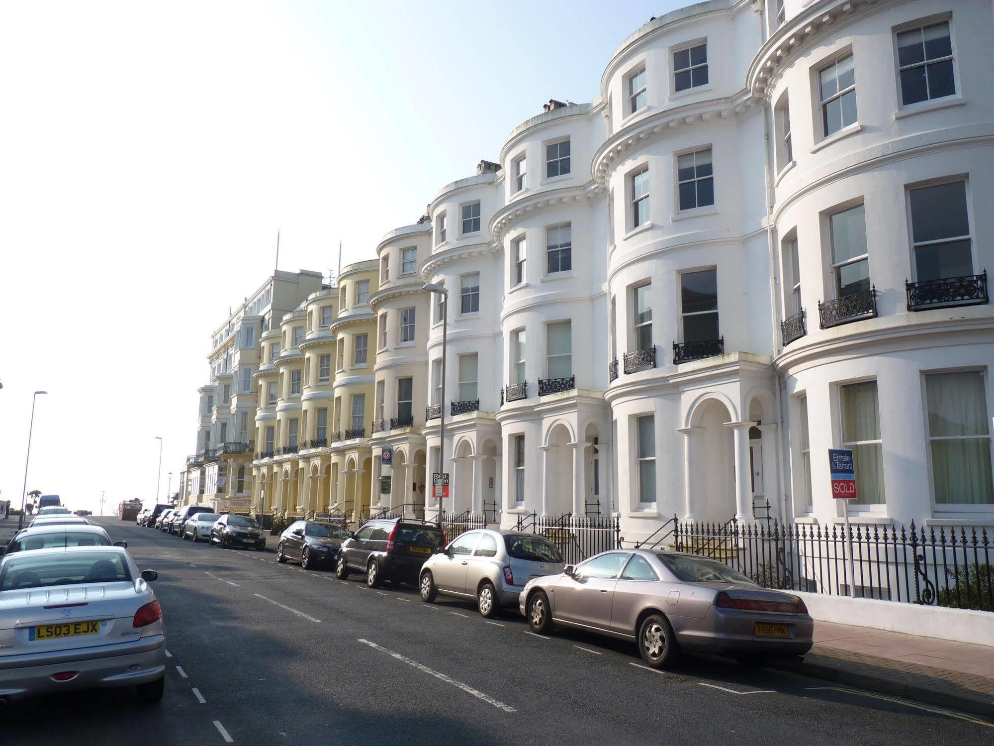 The Guesthouse East Eastbourne Bagian luar foto